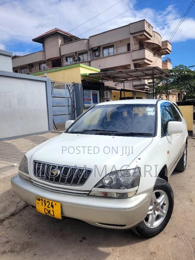 Toyota Harrier 2002 White