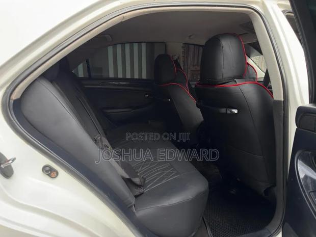 Toyota Crown 2004 White