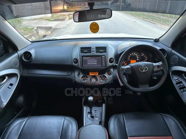 Toyota Vanguard 2010 Pearl