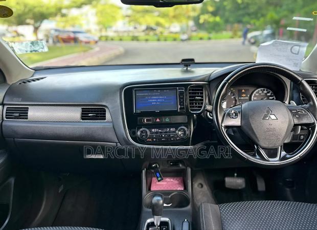 Mitsubishi Outlander 2016 Black