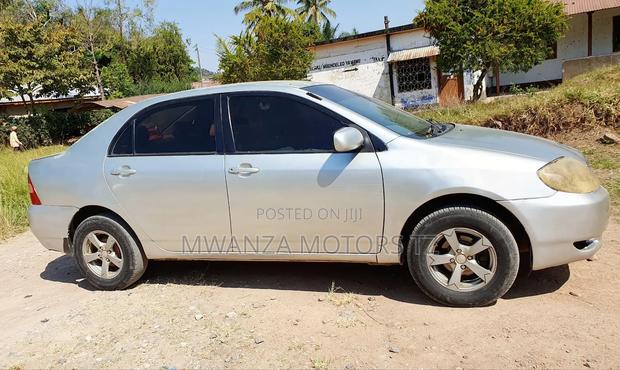 Toyota Corolla 2005 Silver