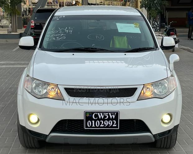 Mitsubishi Outlander 2.4 2008 White