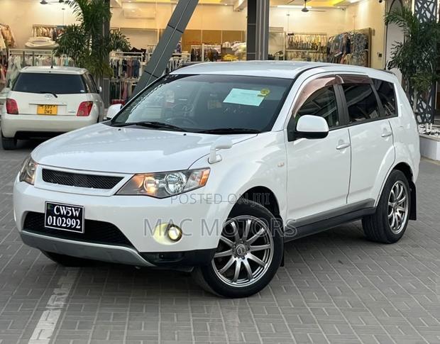 Mitsubishi Outlander 2.4 2008 White