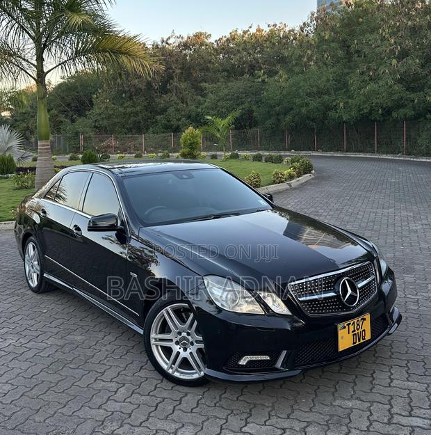 Mercedes-Benz E250 2011 Black