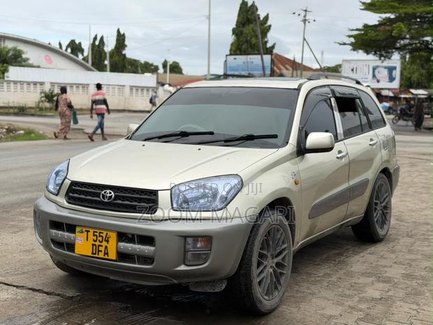 Toyota RAV4 2005 Beige