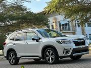 Subaru Forester 2019 White for sale