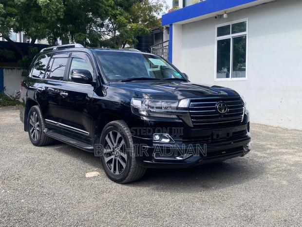 Toyota Land Cruiser 4.6 V8 ZX 2016 Matt Black