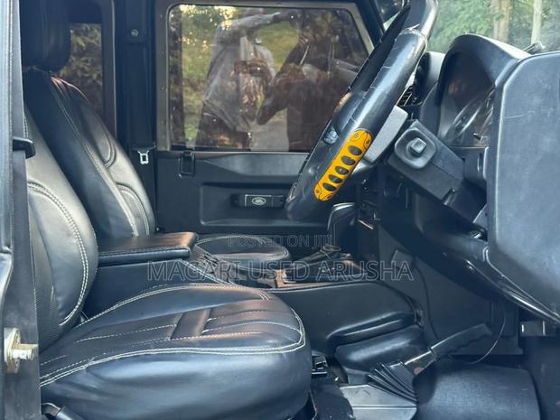 Land Rover Defender 2011 Gray