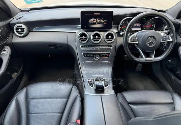 Mercedes-Benz C220 2016 Pearl