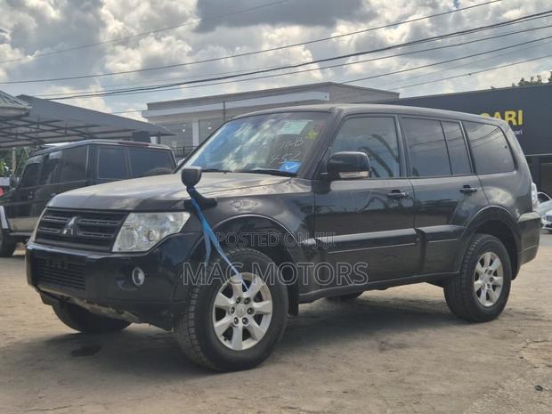 Mitsubishi Pajero 3.2 DI-D Elegance Automatic 2008 Black