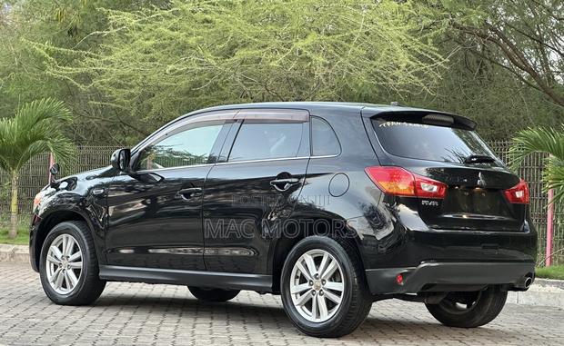 Mitsubishi RVR 2.0 2012 Black
