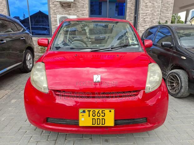 Toyota Passo 2005 Red