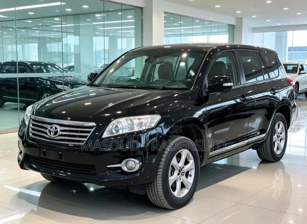 Toyota Vanguard 2011 Black