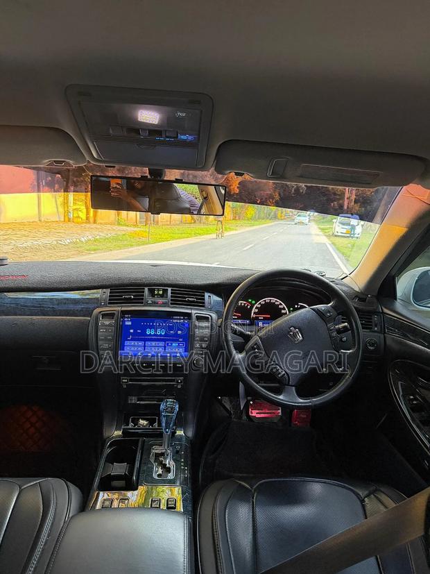 Toyota Crown 2007 White