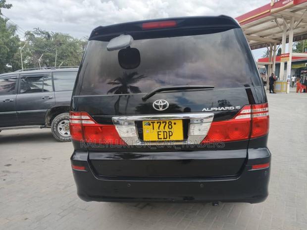 Toyota Alphard 2006 Black