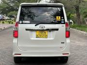 Toyota Noah 2009 Silver for sale