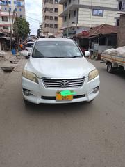 Toyota Vanguard 2010 White for sale