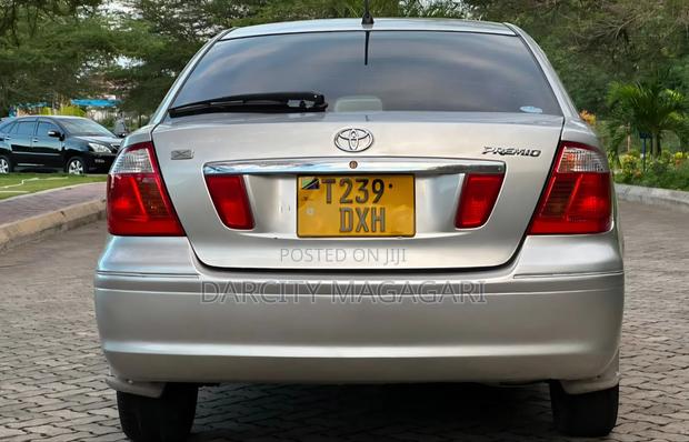 Toyota Premio 2005 Silver