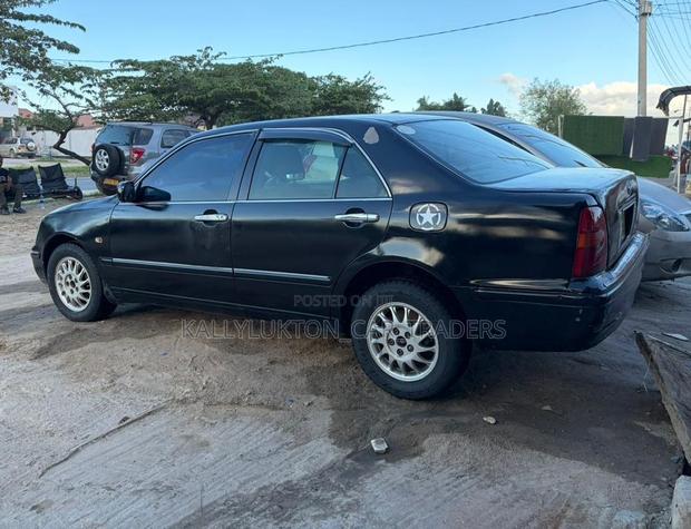 Toyota Progress 2003 Black