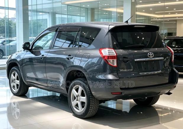 Toyota Vanguard 2009 Gray