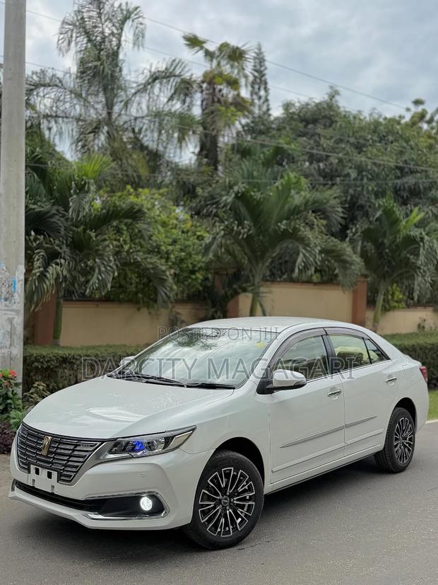 Toyota Premio 2019 White