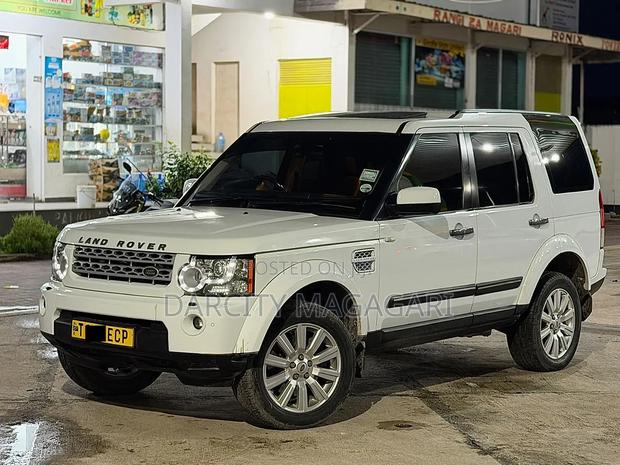Land Rover Discovery 2015 White