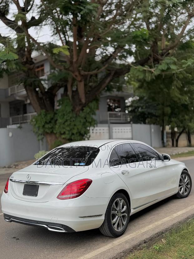 Mercedes-Benz C200 2014 White