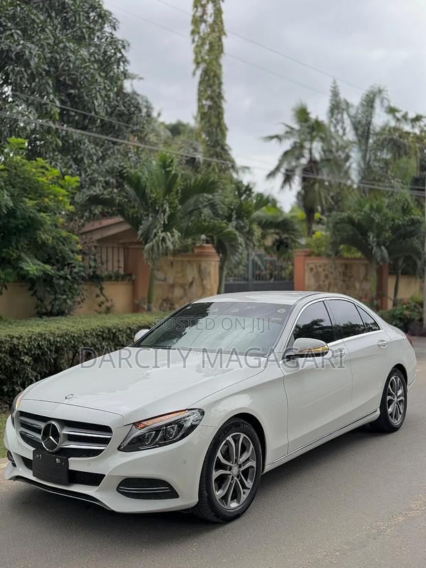 Mercedes-Benz C200 2014 White