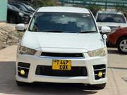 Mitsubishi Outlander 2010 White for sale