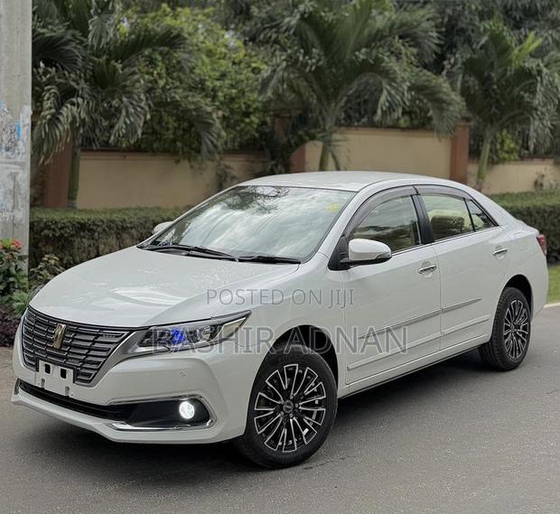 Toyota Premio 1.8 FWD 2019 White