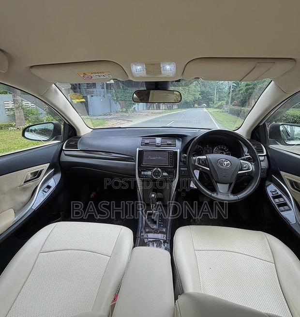 Toyota Premio 1.8 FWD 2019 White