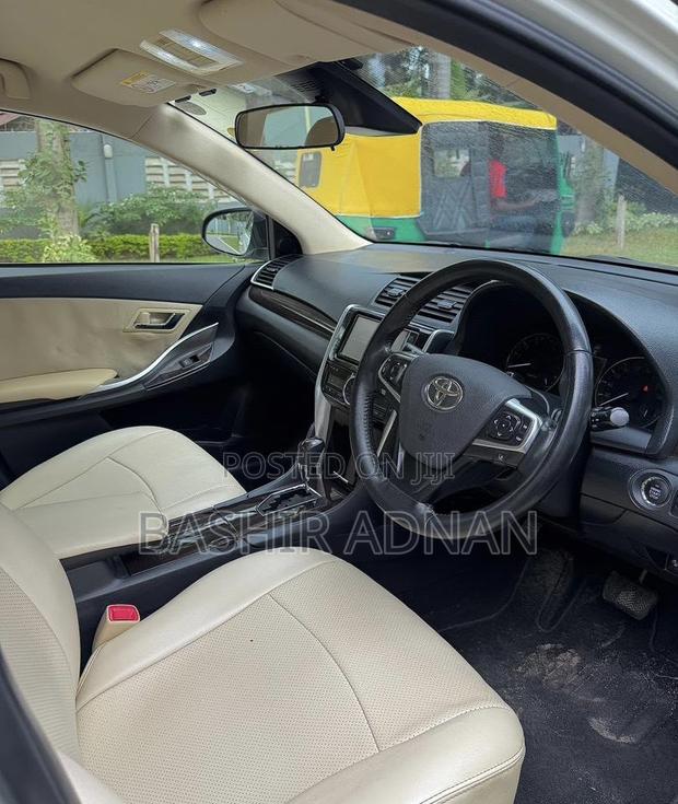 Toyota Premio 1.8 FWD 2019 White