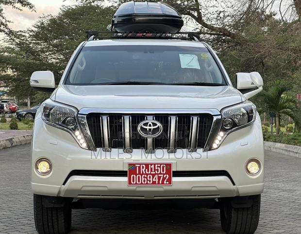 Toyota Land Cruiser Prado 2016 White