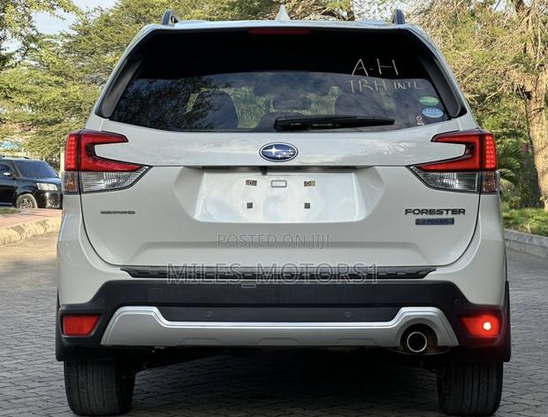 Subaru Forester 2019 White