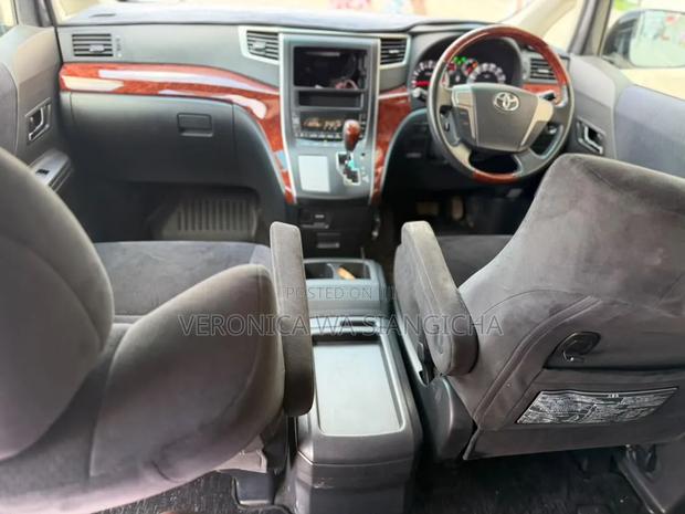 Toyota Alphard 2011 White