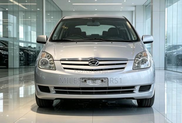 Toyota Corolla Spacio 2004 Silver