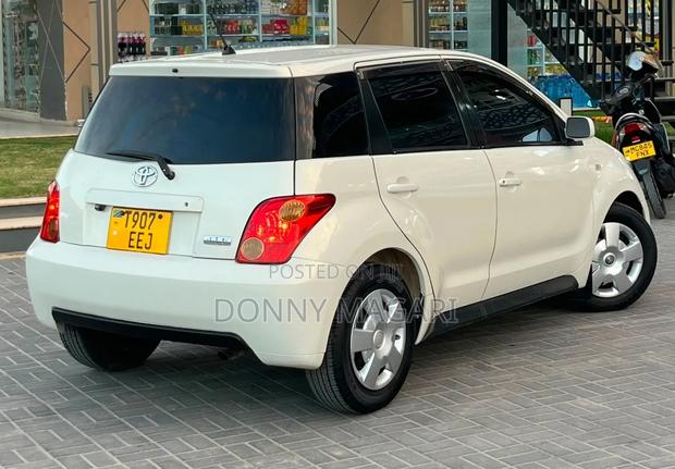 Toyota IST 2005 White