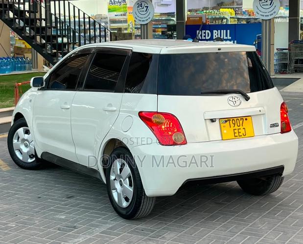 Toyota IST 2005 White