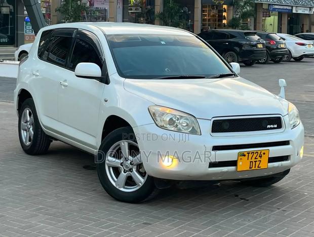 Toyota RAV4 2006 White