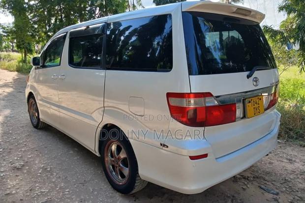 Toyota Alphard 2005 White