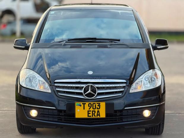 Mercedes-Benz A-Class 2011 Black
