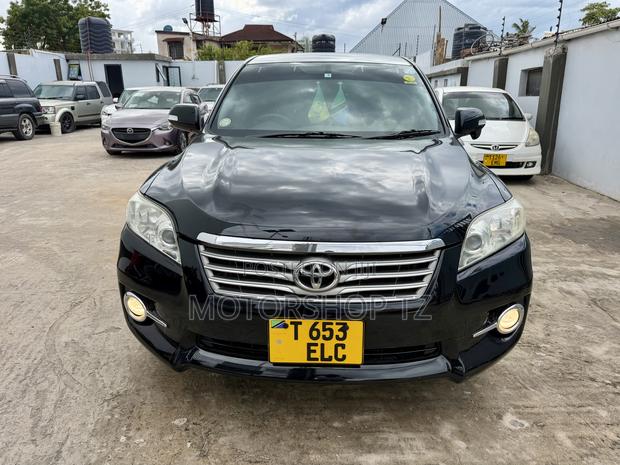 Toyota Vanguard 2011 Black