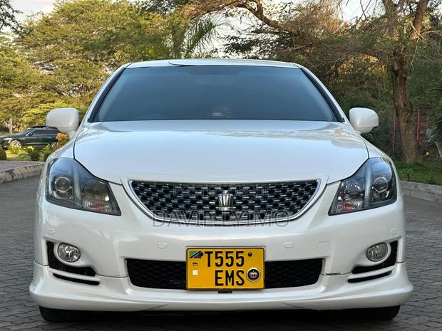 Toyota Crown 2009 Pearl