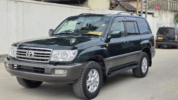 Toyota Land Cruiser 2006 Green