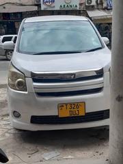 Toyota Noah 2008 Pearl for sale