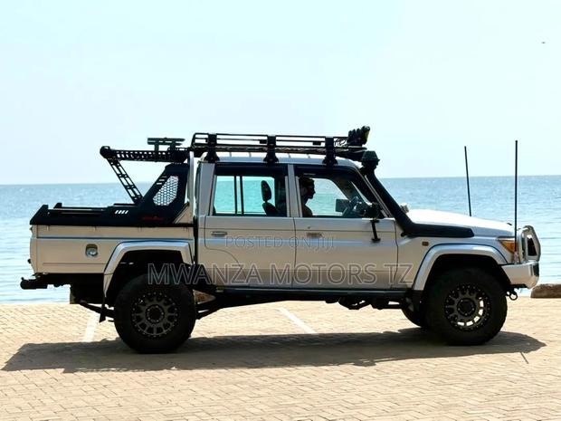 Toyota Land Cruiser 2020 Silver