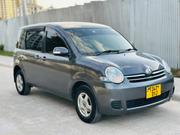 Toyota Sienta 2006 Gray for sale