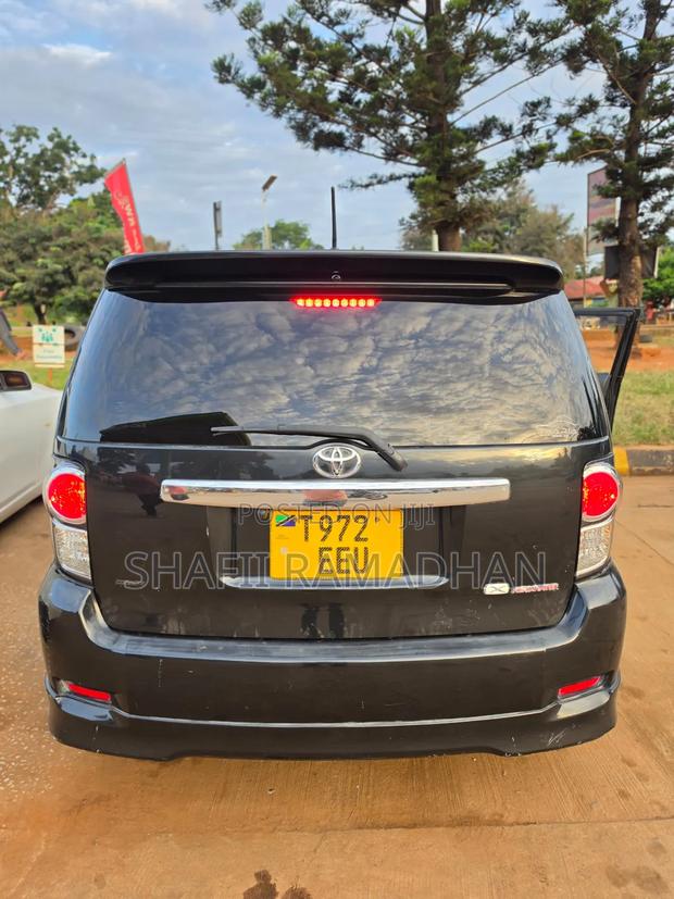 Toyota Rumion 1.5 FWD 2021 Black