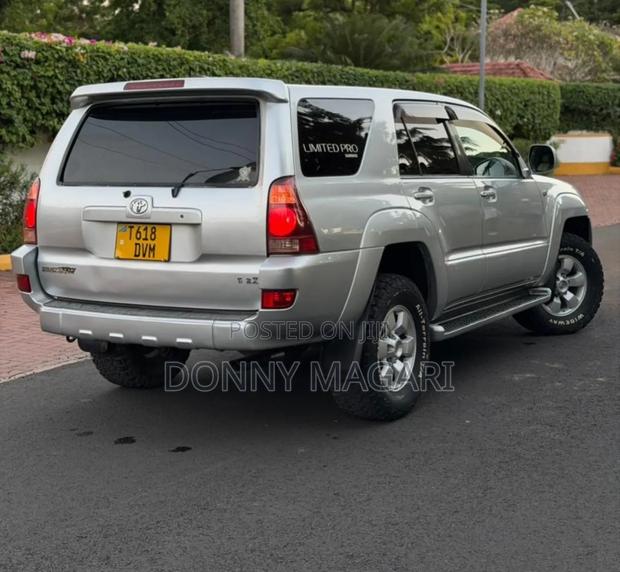 Toyota Hilux Surf 2005 Silver