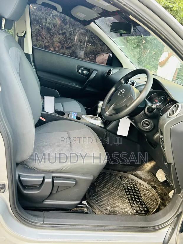 Nissan Dualis 2010 Silver
